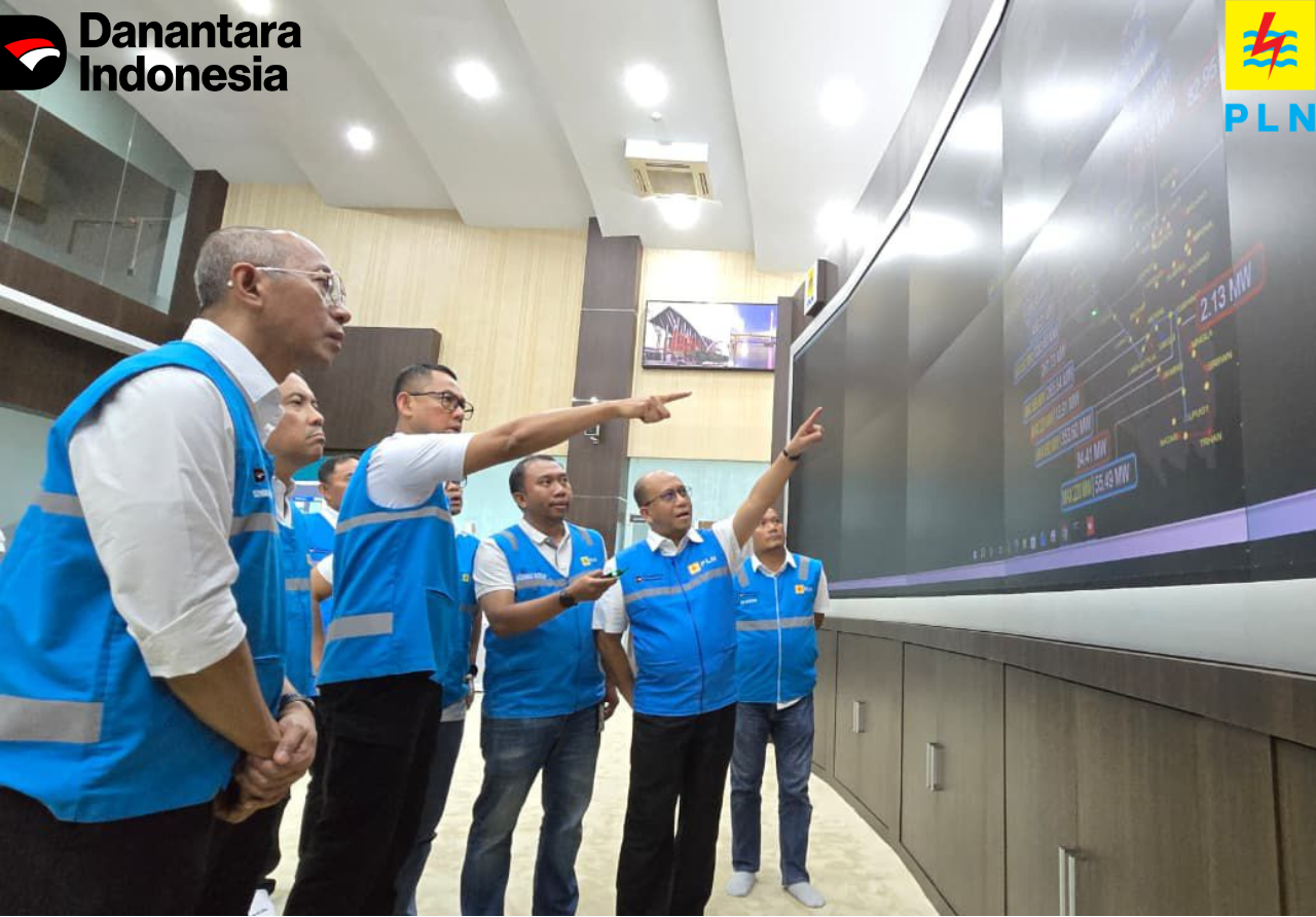 Kunjungi Pusat Pengatur Beban Sumatra, Dirut PLN Pimpin Upaya Percepat Pemulihan Sistem Kelistrikan Sumatra
