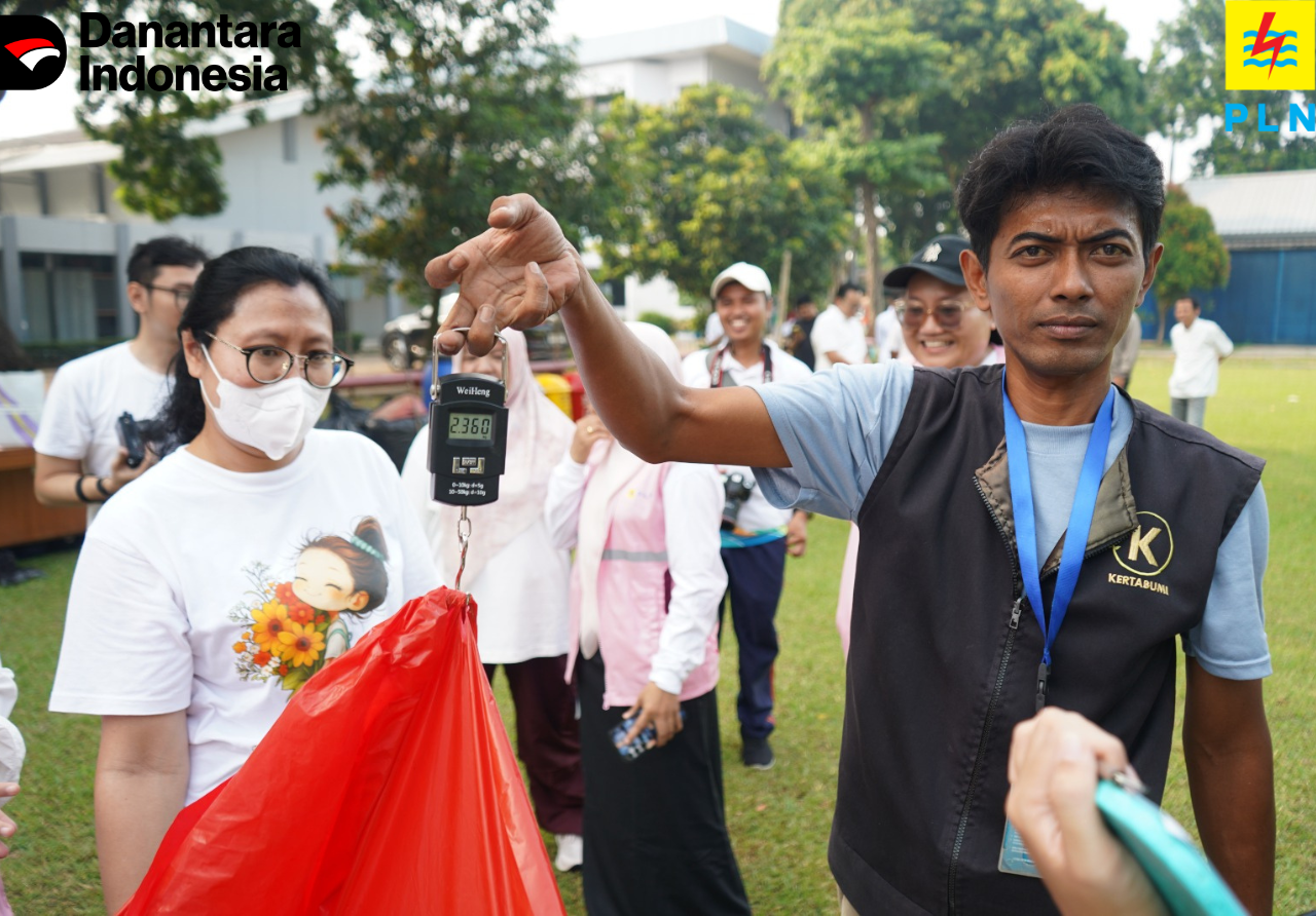 PLN Pusertif Peringati Hari Lingkungan Hidup Sedunia melalui Gerakan Kerja Bakti Bersih Lingkungan dan Tanam Pohon